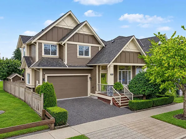 17384 3rd Ave, Surrey, BC V3Z 2N7