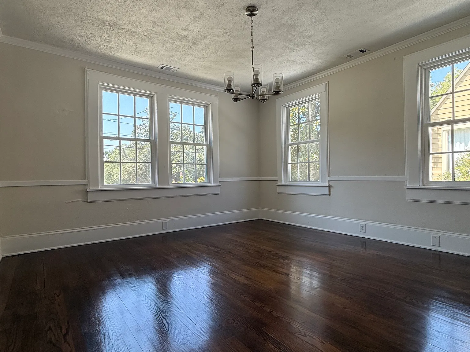 3 bed, 1821 sqft, $1,450 — Photo 4