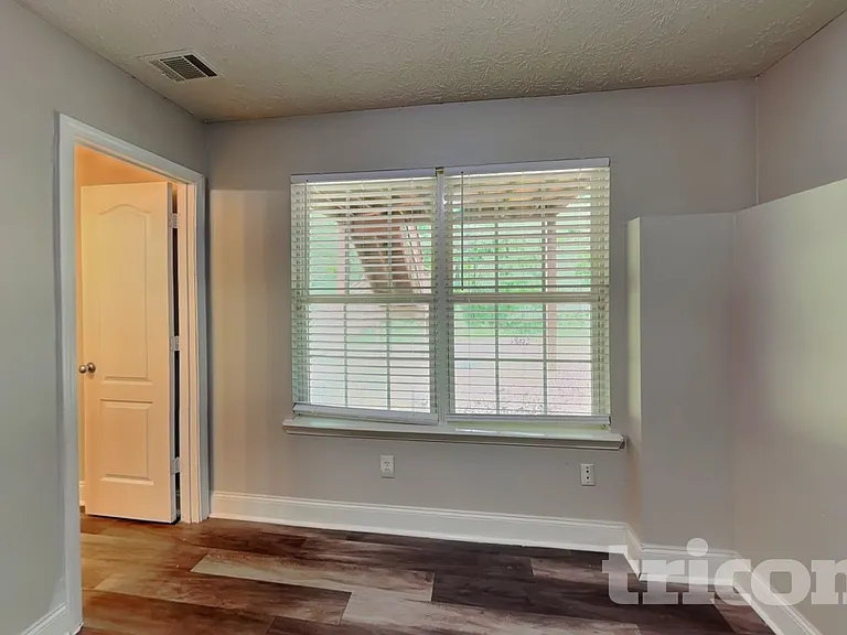 564 Brewer Dr — Photo 13