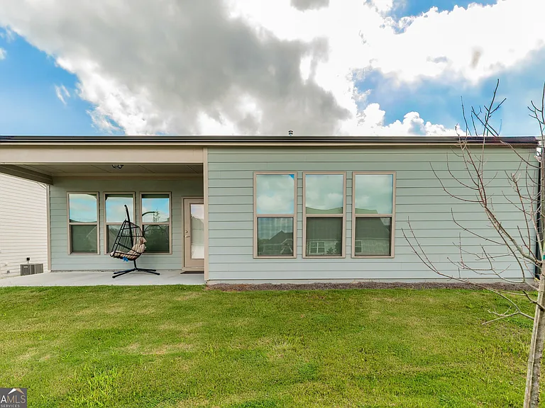 147 Soundview Trce — Photo 32