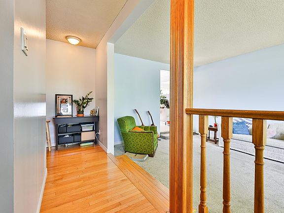5th image of 3824 111b St NW