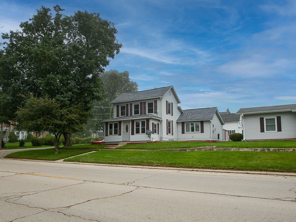 1st image of 216 W Main St