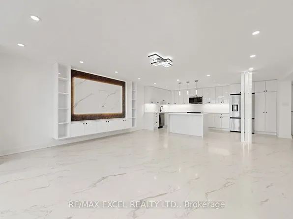 20 Baif Blvd #306, Richmond Hill, ON L4C 8T1