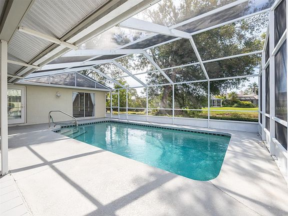2nd image of 5047 Southern Pine Cir