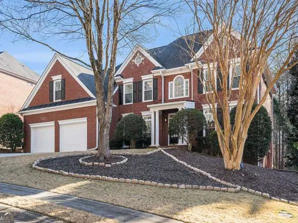 4284 Balmoral Glen Dr, Berkeley Lake, GA 30092