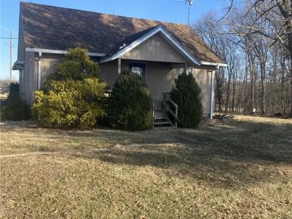 8886A N 250th St, Wheeler, IL 62479