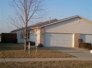 1650 Chestnut Dr, Crown Point, IN 46307