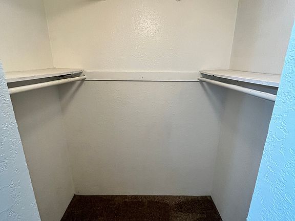 5th image of 3052 N Alvernon Way APT 209