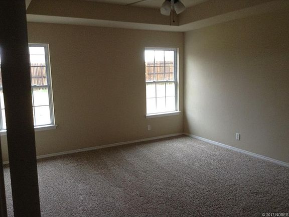 5th image of 25452 E 92nd Ct S