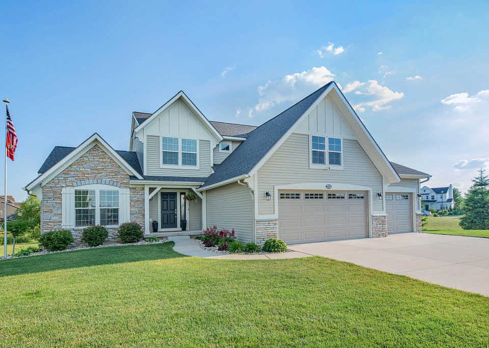 1st image of 2124 Bridlewood Dr