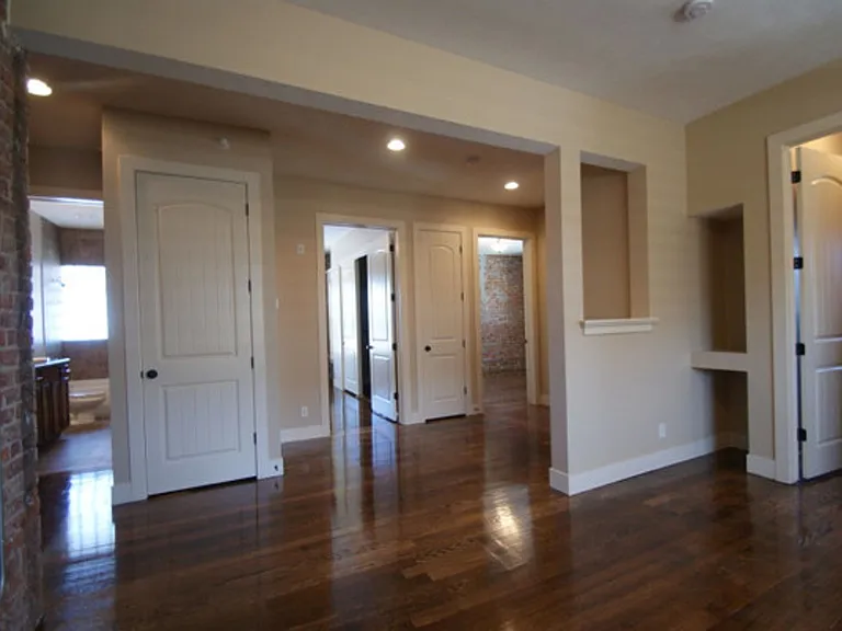 2934 Leavenworth St — Photo 37