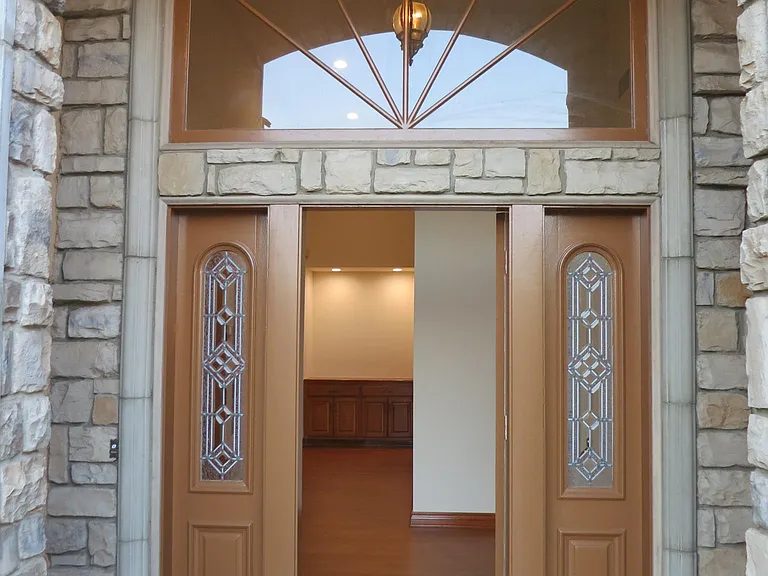 713 Pamela Cir — Photo 4