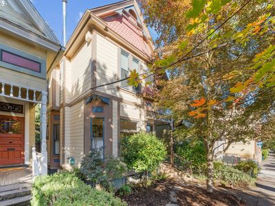 2373 NW Johnson St, Portland, OR, 97210