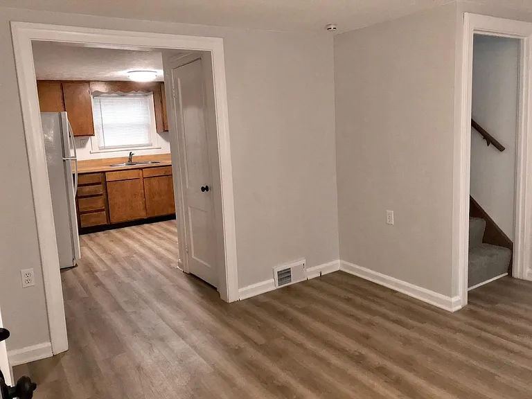 231 N Spring Grove St #1 — Photo 6