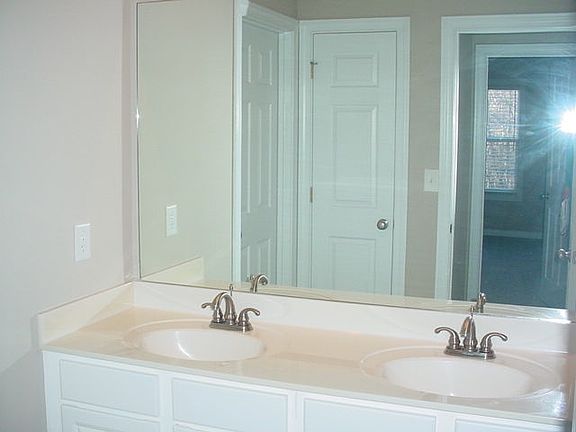 4th image of 181 Farriers Ln #181I