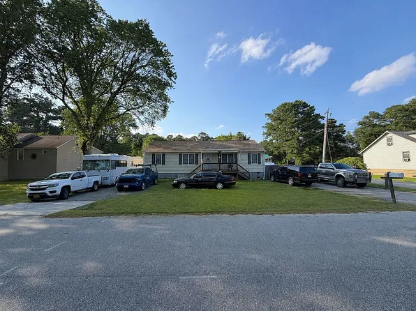 92 Lodge Rd, Poquoson, VA 23662