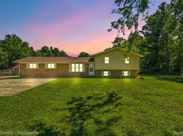 13739 Yale Rd, Yale, MI 48097