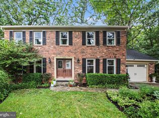 15745 Edgewood Dr, Dumfries, VA 22025