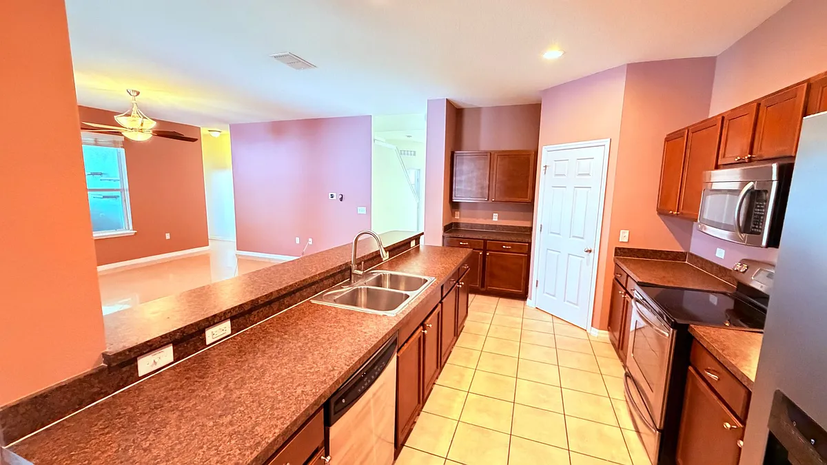 Building Photo - 4067 Knott Dr
