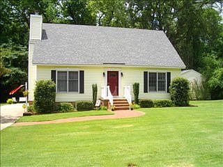 1st image of 249 S Hillcrest Dr