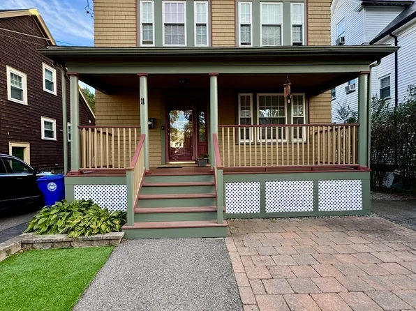 11 Austin St, Milton, MA 02186