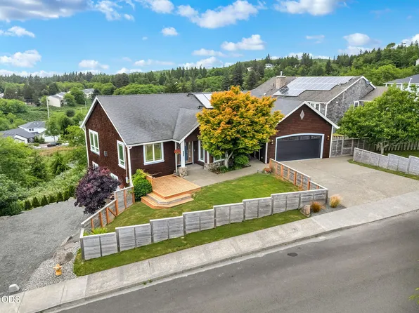 2144 Middle Fork Cir, Seaside, OR 97138