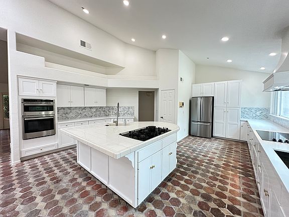3rd image of 3361 Bumann Rd