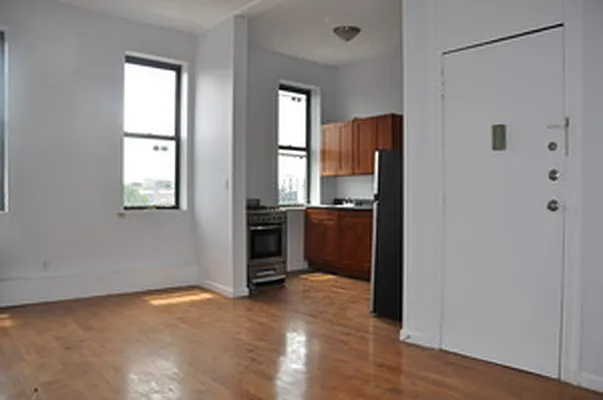 Rented by Lang Realty LLC | media 15