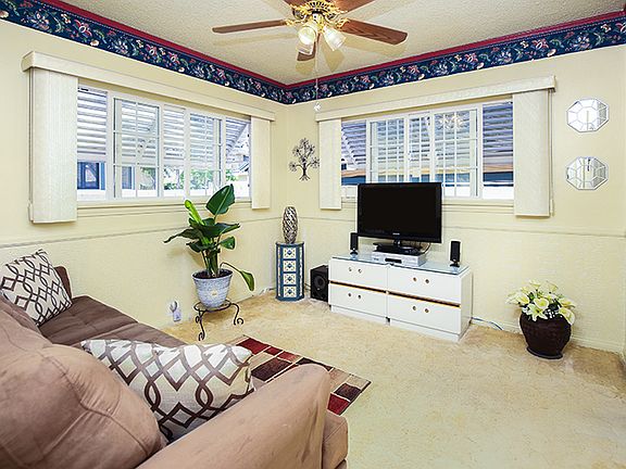 5th image of 2581 E Villa St