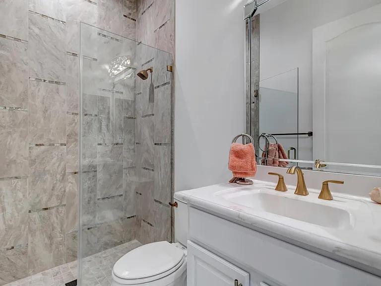 39 Lansing Ct — Photo 24