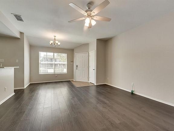 2nd image of 305 Kings Way Dr APT A