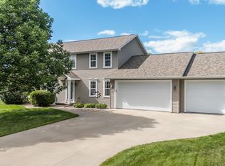 4303 N Bull Rush Dr, Appleton, WI 54913