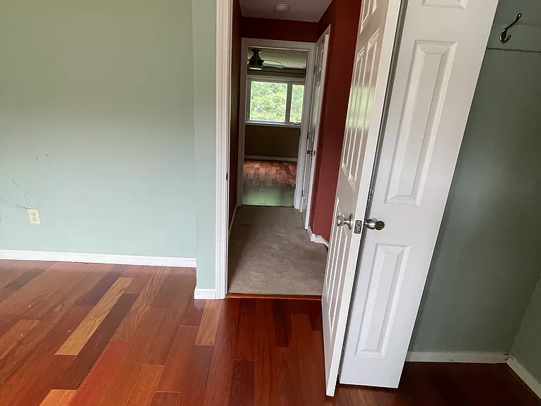 126 Oak Ridge Dr — Photo 7