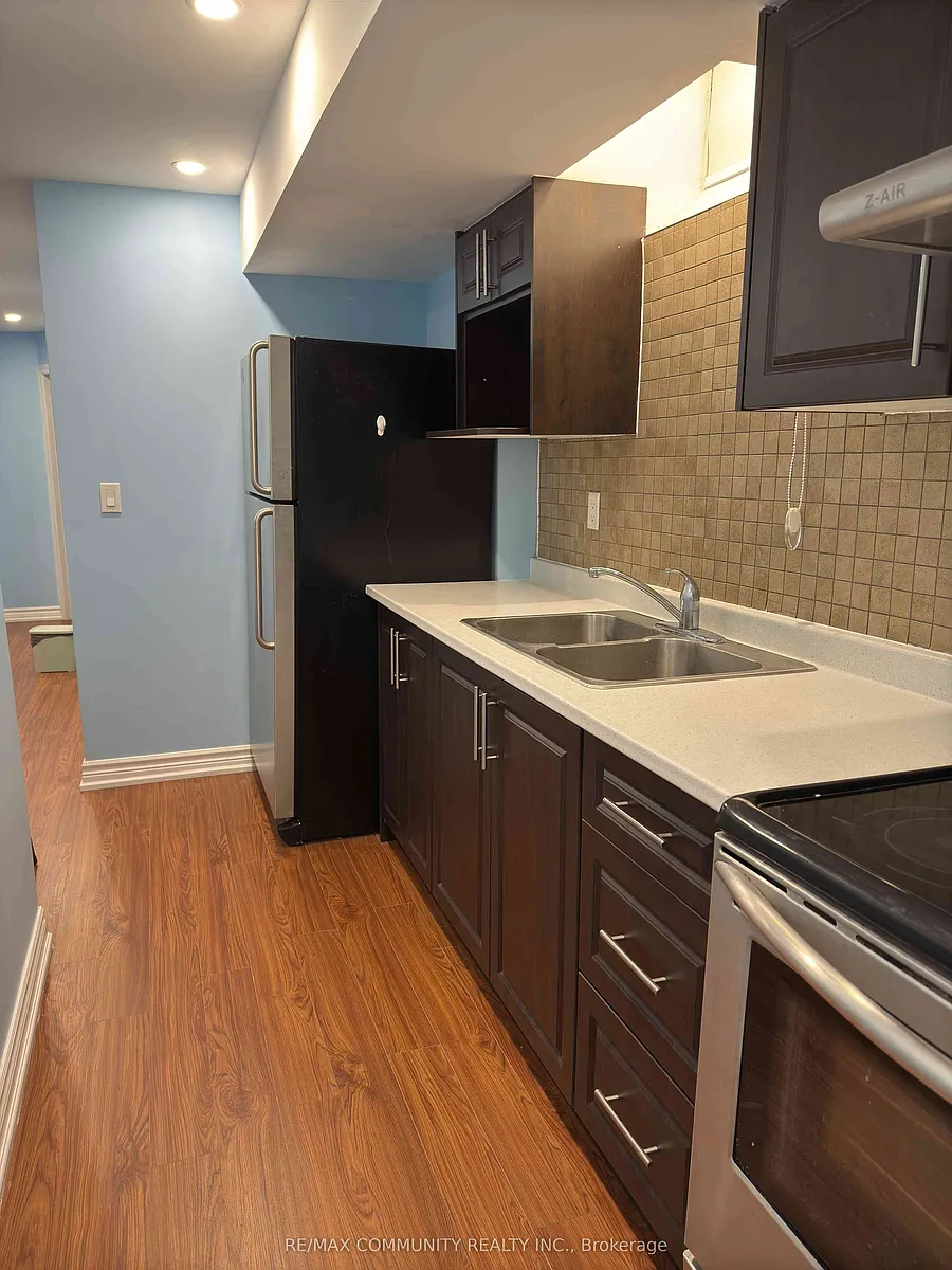 Building Photo - 110 Jack Monkman Cres