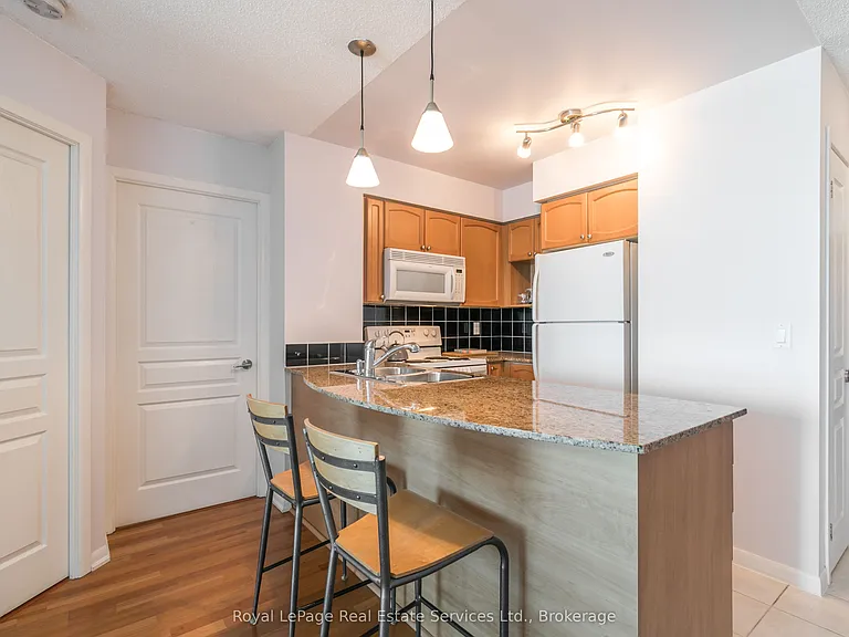 18 Yonge St #2907 — Photo 9