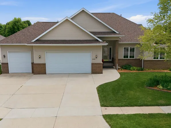 2402 Suncrest Dr, Ames, IA 50014