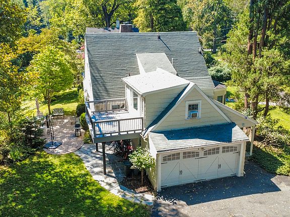 2nd image of 172 New Providence Rd