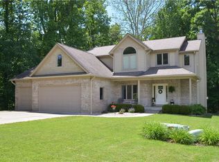 1152 Bitterwood Ct, Columbus, IN 47201