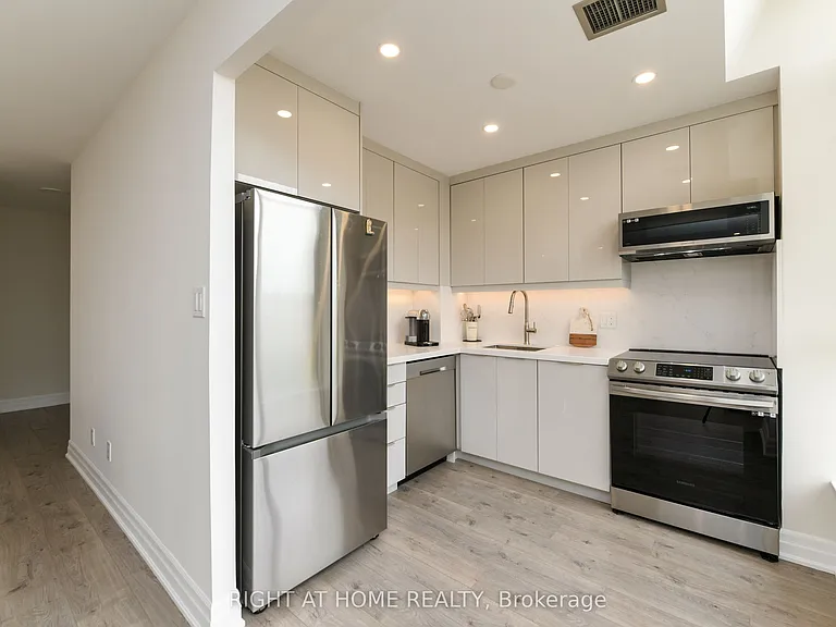24 Southport St #853 — Photo 11