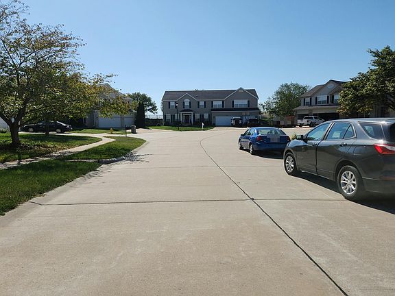 5th image of 306 Wallace Ct