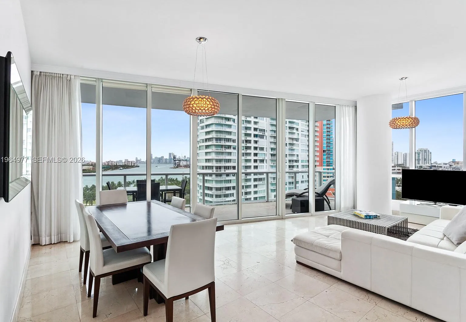 Continuum On South Beach — Photo 3