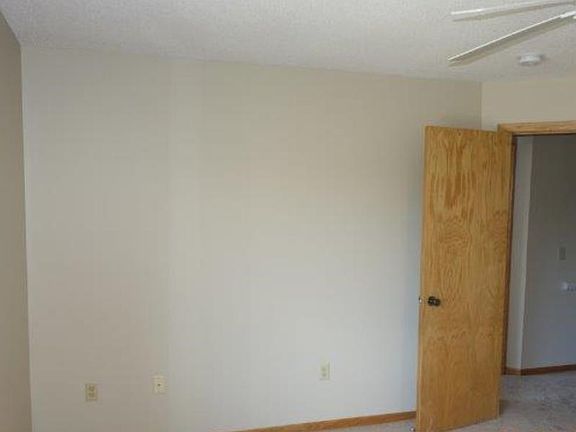 5th image of 15349 Greenhaven Ln APT 111
