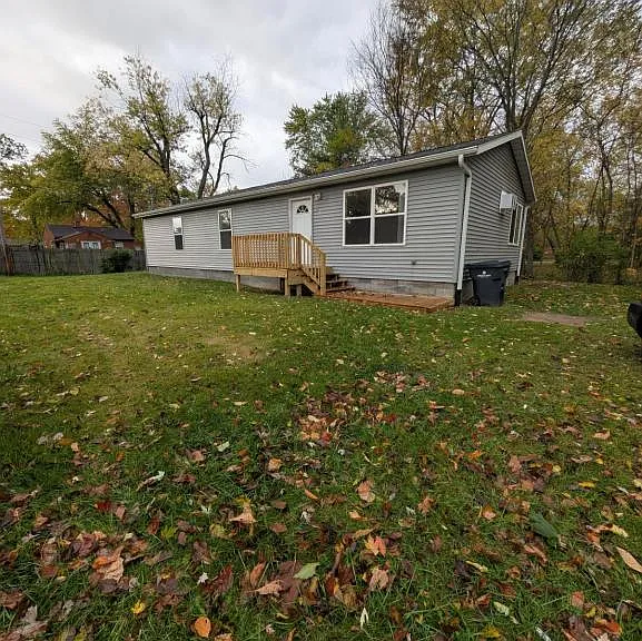 729 Peachtree Pl — Photo 3