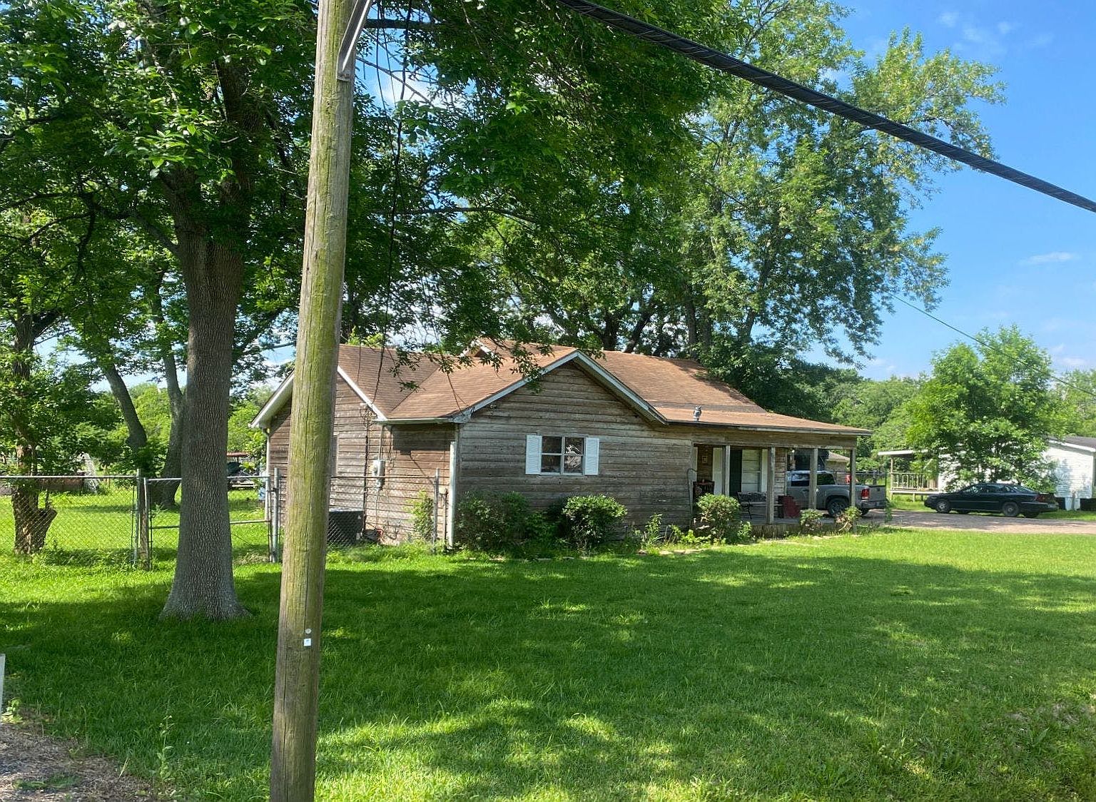 1211 Jones Rd, Highlands, TX 77562 | Zillow