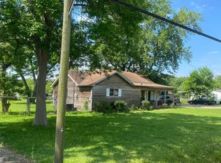 1211 Jones Rd, Highlands, TX 77562