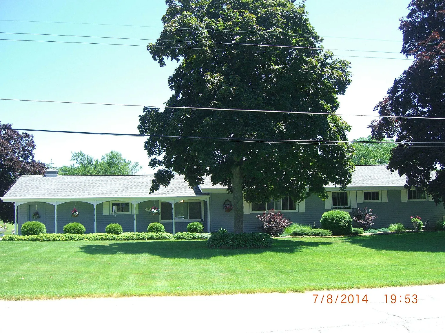 147 Country Club Dr photo 1