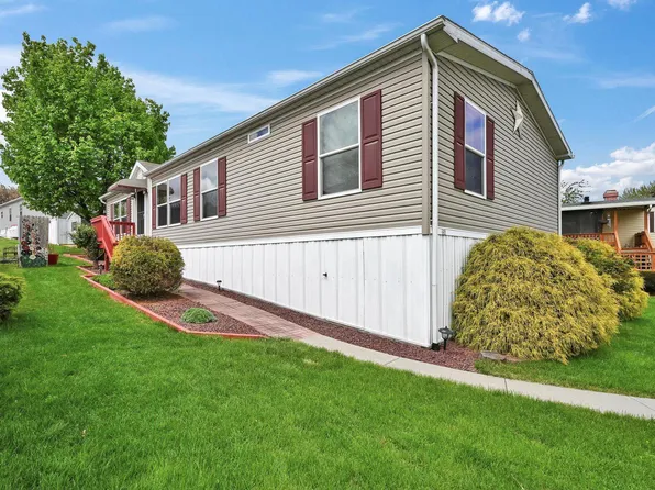 156 Westbrook Dr, Ephrata, PA 17522