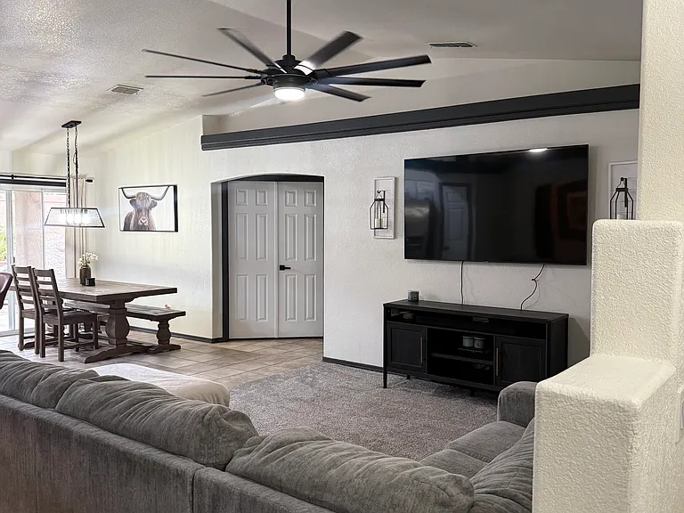 3481 Iroquois Dr — Photo 2