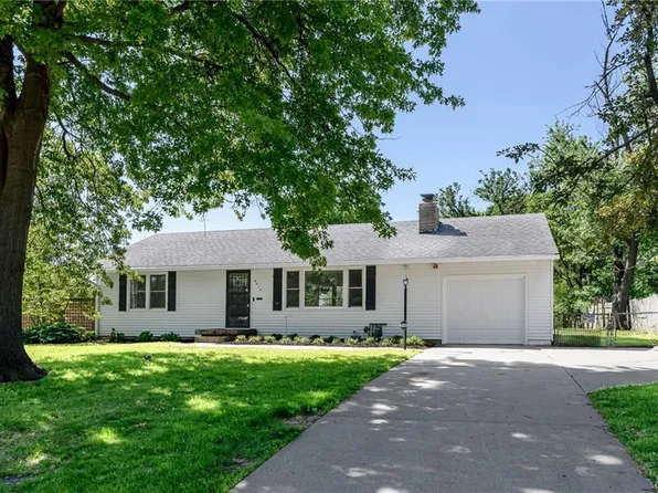 8415 Cleveland Ave, Kansas City, KS 66109