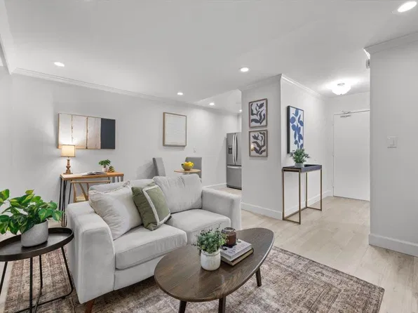 1614 Hudson St APT 311, Redwood City, CA 94061